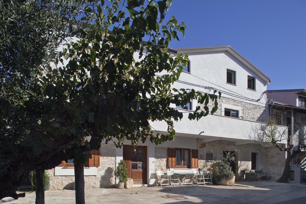 Gracia Apartments Funtana Εξωτερικό φωτογραφία